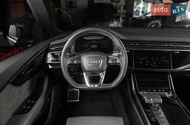 Внедорожник / Кроссовер Audi Q8 2021 в 