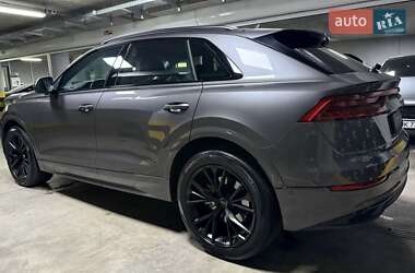 Внедорожник / Кроссовер Audi Q8 2019 в 