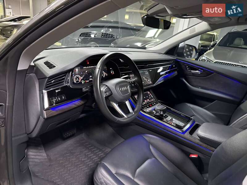 Позашляховик / Кросовер Audi Q8 2019 в Києві