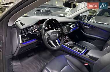 Внедорожник / Кроссовер Audi Q8 2019 в 