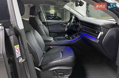 Внедорожник / Кроссовер Audi Q8 2019 в 