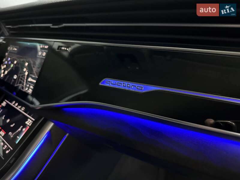 Позашляховик / Кросовер Audi Q8 2019 в Києві