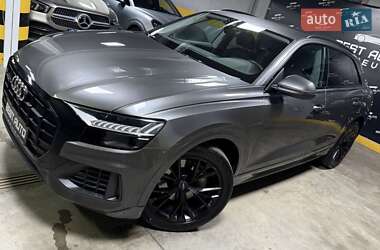 Внедорожник / Кроссовер Audi Q8 2019 в 