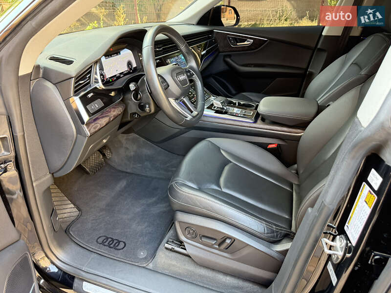 Внедорожник / Кроссовер Audi Q8 2019 в Измаиле