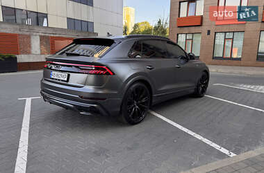 Внедорожник / Кроссовер Audi Q8 2022 в 