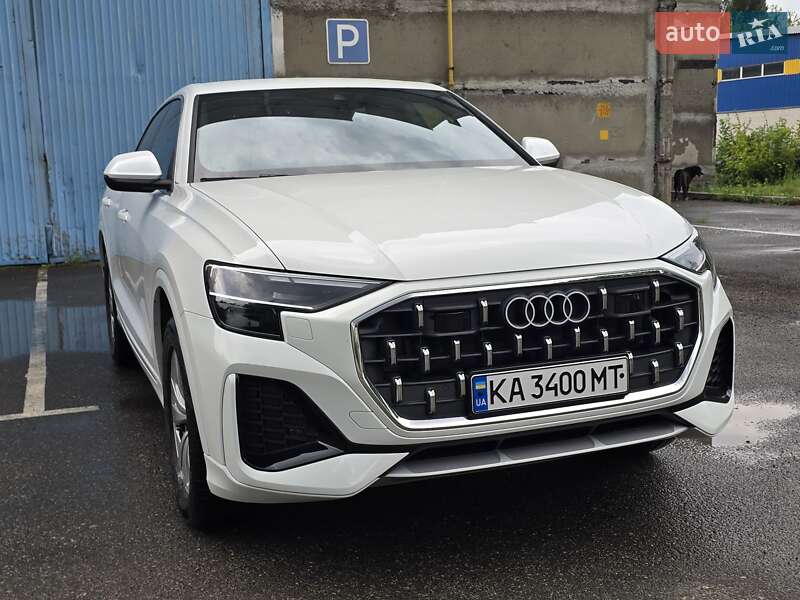 Внедорожник / Кроссовер Audi Q8 2024 в Киеве