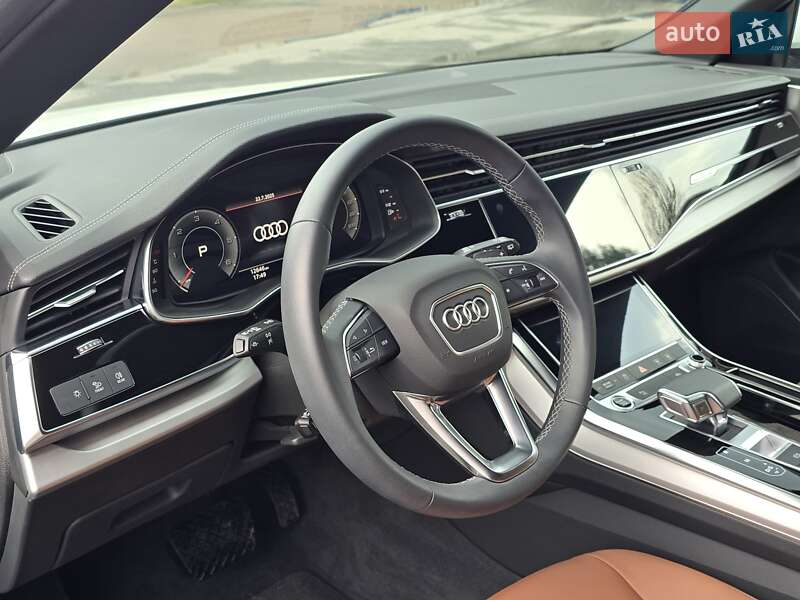 Внедорожник / Кроссовер Audi Q8 2024 в Киеве