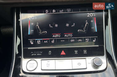 Позашляховик / Кросовер Audi Q8 2020 в 