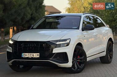 Внедорожник / Кроссовер Audi Q8 2018 в 