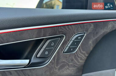 Внедорожник / Кроссовер Audi Q8 2018 в 