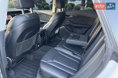 Внедорожник / Кроссовер Audi Q8 2018 в 