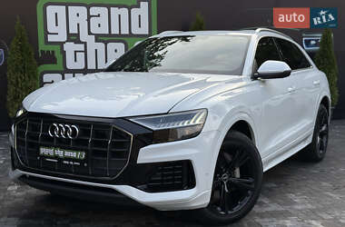 Внедорожник / Кроссовер Audi Q8 2023 в 