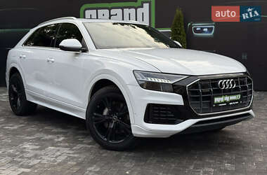 Внедорожник / Кроссовер Audi Q8 2023 в 