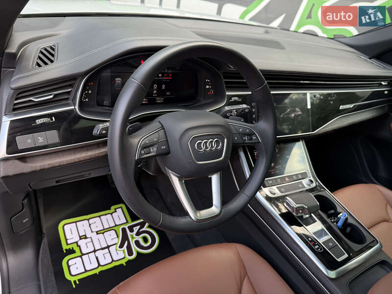 Внедорожник / Кроссовер Audi Q8 2023 в Киеве