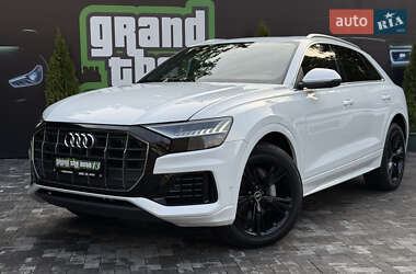 Внедорожник / Кроссовер Audi Q8 2023 в 