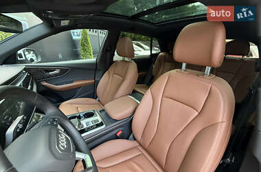 Внедорожник / Кроссовер Audi Q8 2023 в 