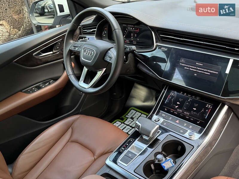 Внедорожник / Кроссовер Audi Q8 2023 в Киеве