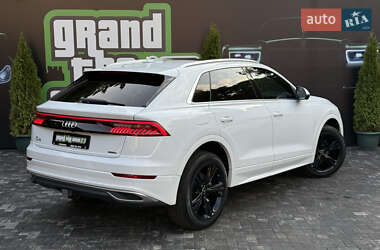 Внедорожник / Кроссовер Audi Q8 2023 в 