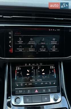 Внедорожник / Кроссовер Audi Q8 2021 в 