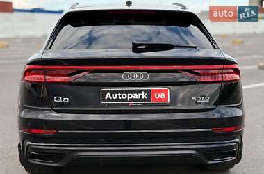 Внедорожник / Кроссовер Audi Q8 2021 в 