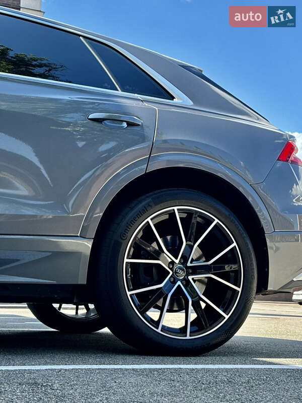 Позашляховик / Кросовер Audi Q8 2019 в Києві