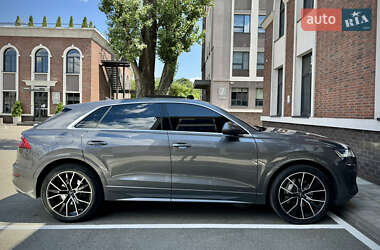 Внедорожник / Кроссовер Audi Q8 2019 в 