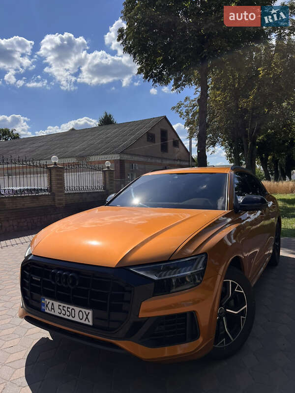 Внедорожник / Кроссовер Audi Q8 2020 в Лубнах
