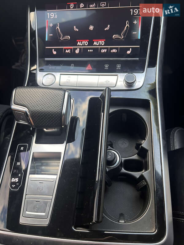 Внедорожник / Кроссовер Audi Q8 2020 в Лубнах