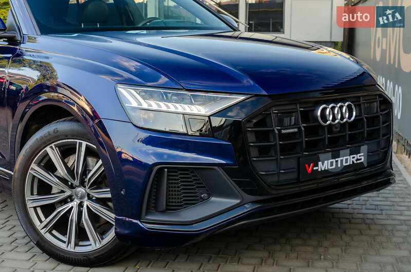 Внедорожник / Кроссовер Audi Q8 2019 в Киеве