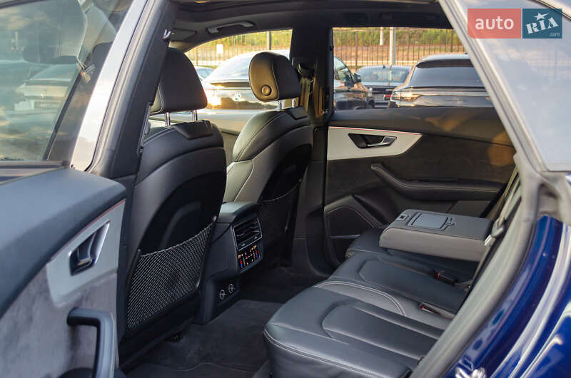 Внедорожник / Кроссовер Audi Q8 2019 в Киеве