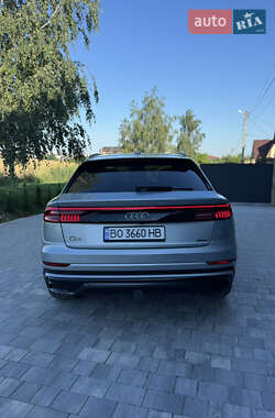 Внедорожник / Кроссовер Audi Q8 2023 в 