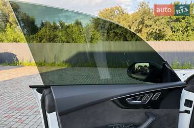 Внедорожник / Кроссовер Audi Q8 2020 в 