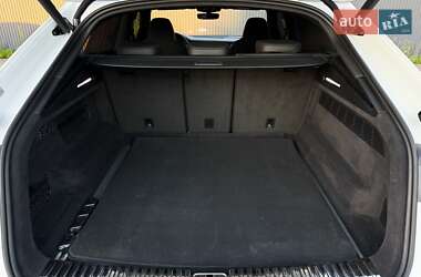 Внедорожник / Кроссовер Audi Q8 2020 в 
