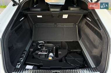Внедорожник / Кроссовер Audi Q8 2020 в 