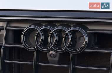Внедорожник / Кроссовер Audi Q8 2020 в 