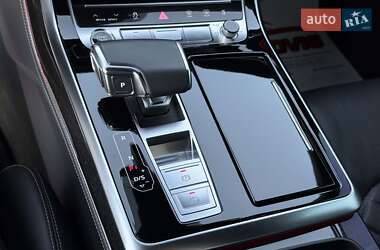 Внедорожник / Кроссовер Audi Q8 2020 в 