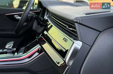 Внедорожник / Кроссовер Audi Q8 2020 в 