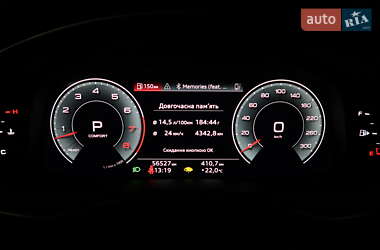 Внедорожник / Кроссовер Audi Q8 2022 в 