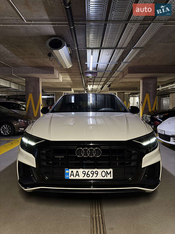 Внедорожник / Кроссовер Audi Q8 2019 в Киеве