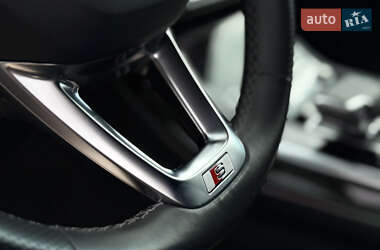 Внедорожник / Кроссовер Audi Q8 2021 в 