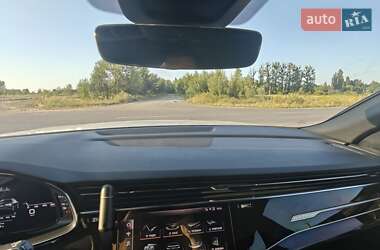Внедорожник / Кроссовер Audi Q8 2019 в 