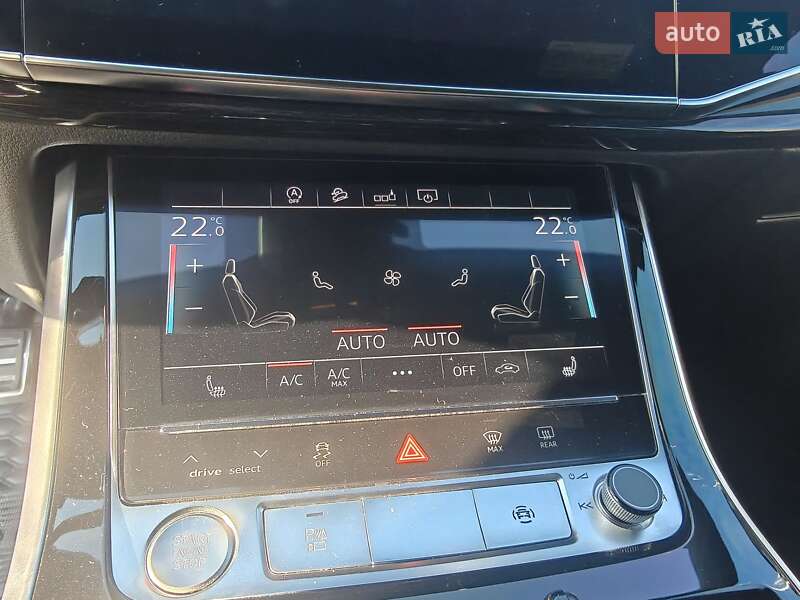 Внедорожник / Кроссовер Audi Q8 2019 в Жовкве