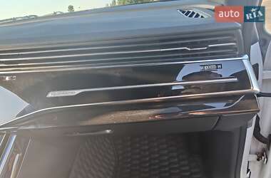 Внедорожник / Кроссовер Audi Q8 2019 в 