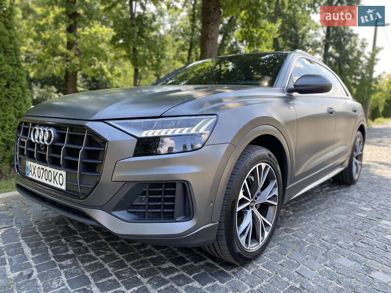 Внедорожник / Кроссовер Audi Q8 2020 в Киеве