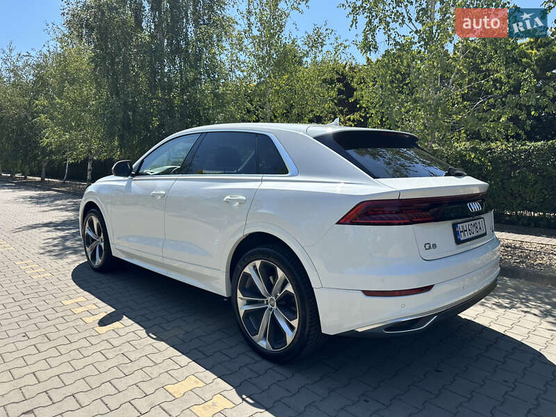 Внедорожник / Кроссовер Audi Q8 2020 в Одессе