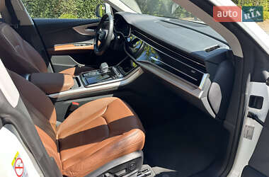 Внедорожник / Кроссовер Audi Q8 2020 в 