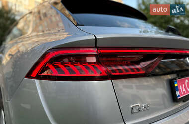 Внедорожник / Кроссовер Audi Q8 2022 в 