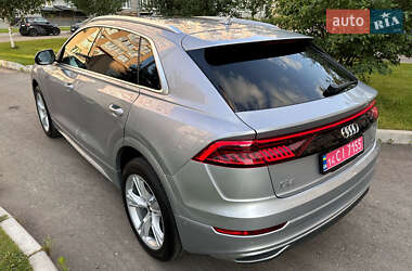 Внедорожник / Кроссовер Audi Q8 2022 в 