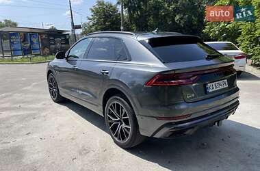 Внедорожник / Кроссовер Audi Q8 2020 в 