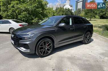 Внедорожник / Кроссовер Audi Q8 2020 в 